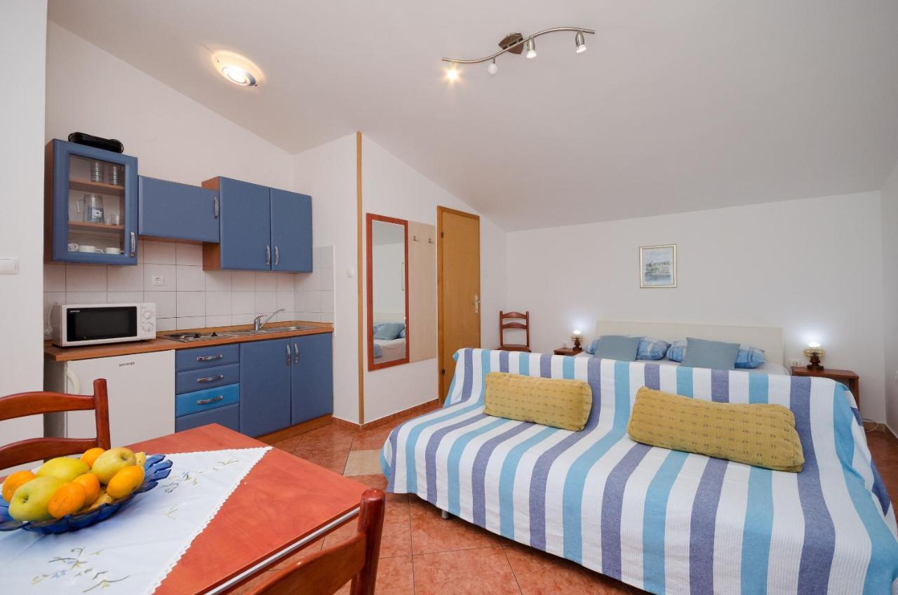 Apartments Jasminka セルツェ エクステリア 写真