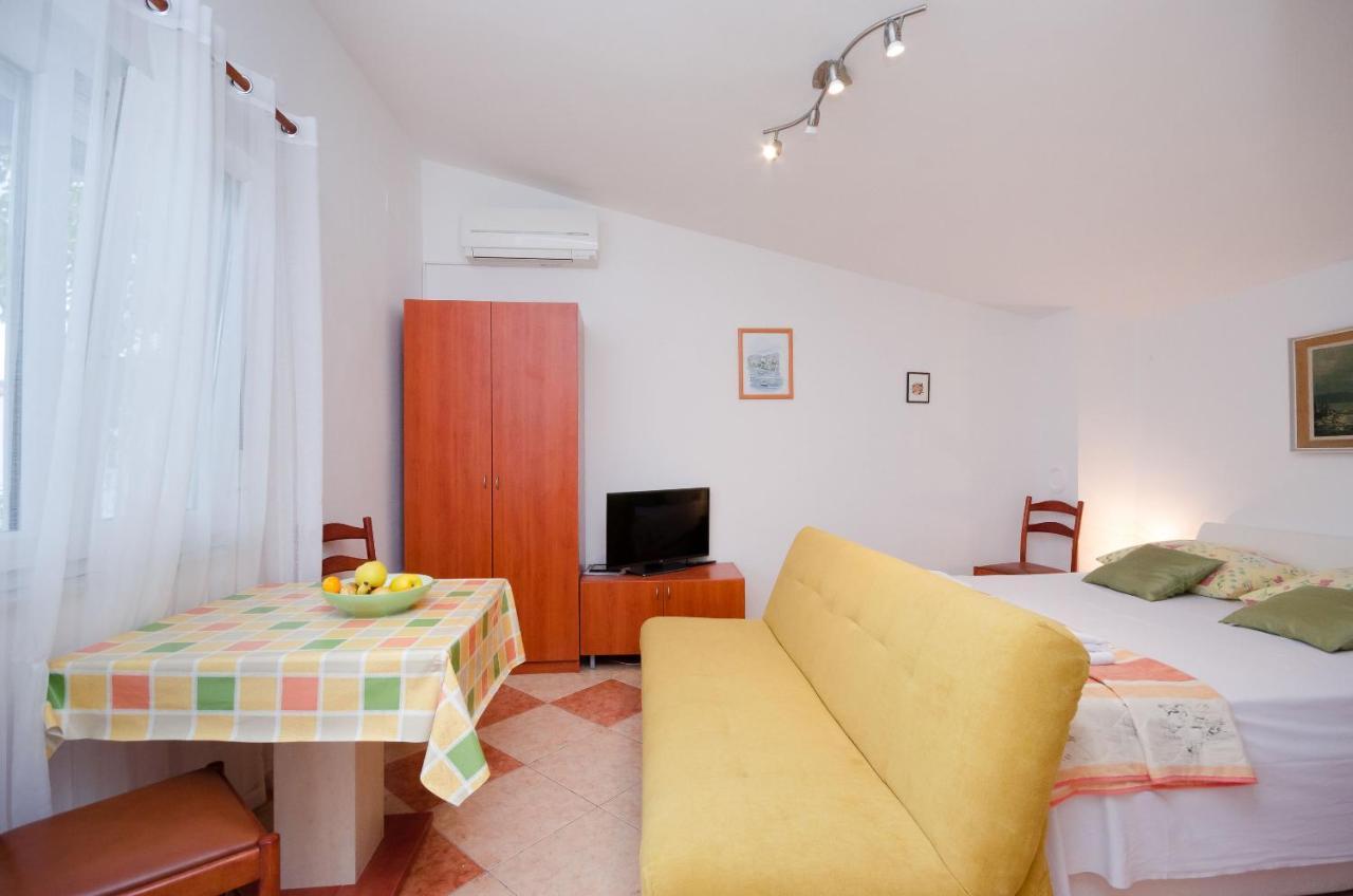 Apartments Jasminka セルツェ 部屋 写真